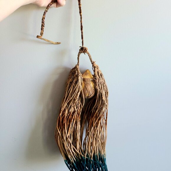 African decorative art. Body decor. - Picture 2 of 6